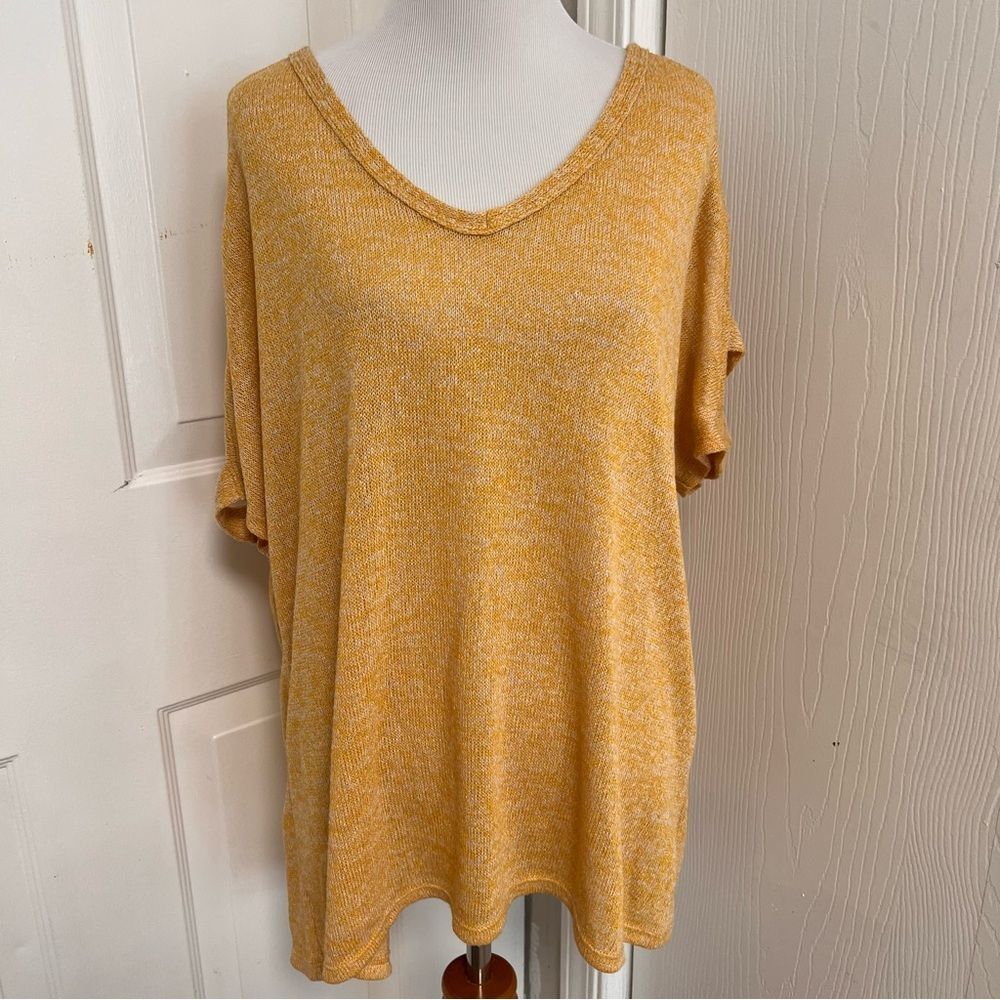 Torrid Cutout Sleeve Top E3